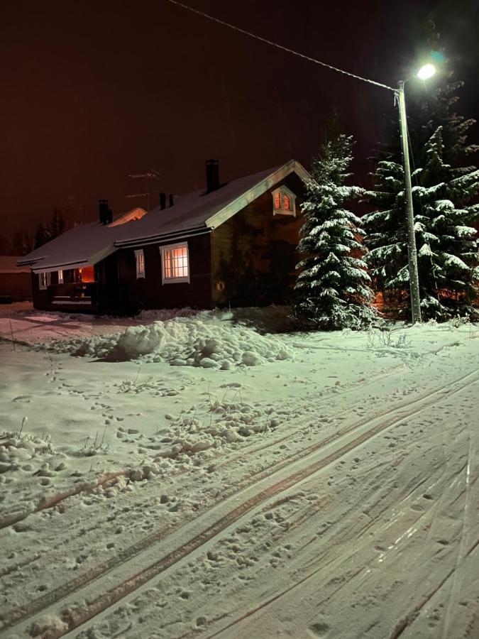 Yllaestoelli 2 A, Aekaeslompolo Kolari Exterior foto